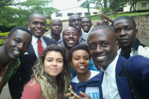 Article : Aya Chebbi, la premi&egrave;re envoy&eacute;e sp&eacute;ciale de l&rsquo;Union Africaine pour la jeunesse, est une blogueuse