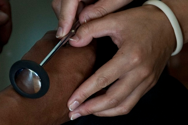 Article : Le pasteur b&eacute;nira les soins m&eacute;dicaux