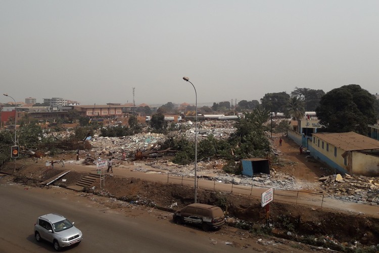 Article : En Guin&eacute;e, le temps passe, l&rsquo;histoire se r&eacute;p&egrave;te et les d&eacute;mons se r&eacute;veillent
