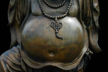 Article : La calebasse du boss ou l&rsquo;ob&eacute;sit&eacute; abdominale masculine : signe d&rsquo;aisance ou alerte de sant&eacute; ?