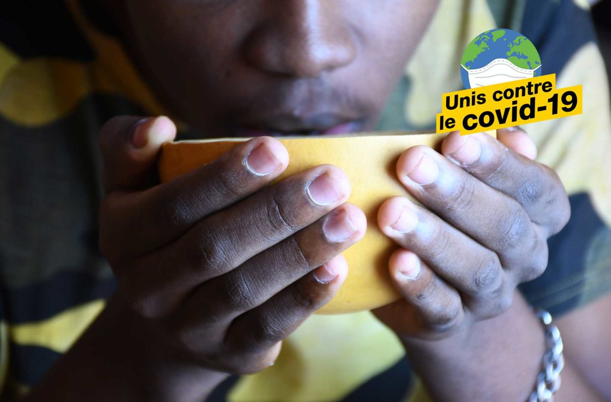 Article : #Askip : &Agrave; ce qu&rsquo;il para&icirc;t, boire de l&rsquo;eau chaude prot&egrave;gerait contre le coronavirus