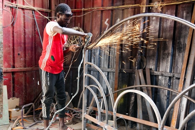 Article : Cameroun : c&rsquo;est quoi un travailleur ?