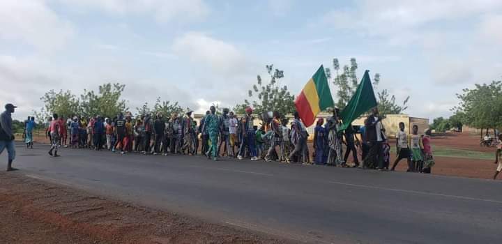 Article : De Conakry &agrave; Bamako : l&rsquo;incroyable randonn&eacute;e de solidarit&eacute; au Mali effectu&eacute;e par des jeunes Guin&eacute;ens