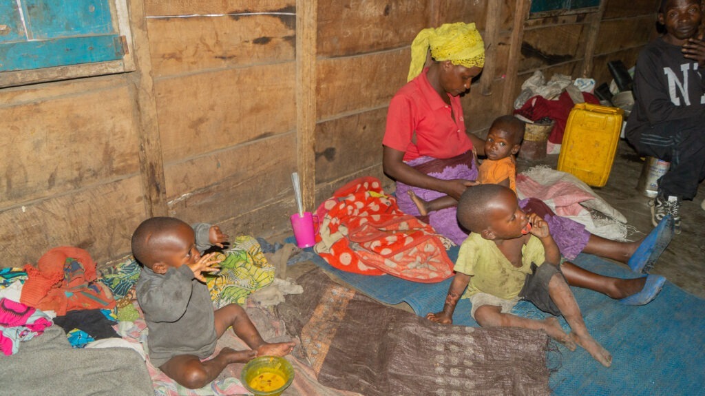 Article : L&rsquo;aide de la discorde dans les camps des d&eacute;plac&eacute;s de guerre dans l&rsquo;Est de la RDC