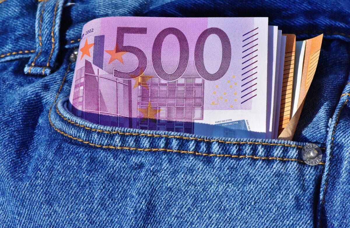 Article : Prostitution des mineures en France : un ph&eacute;nom&egrave;ne en explosion