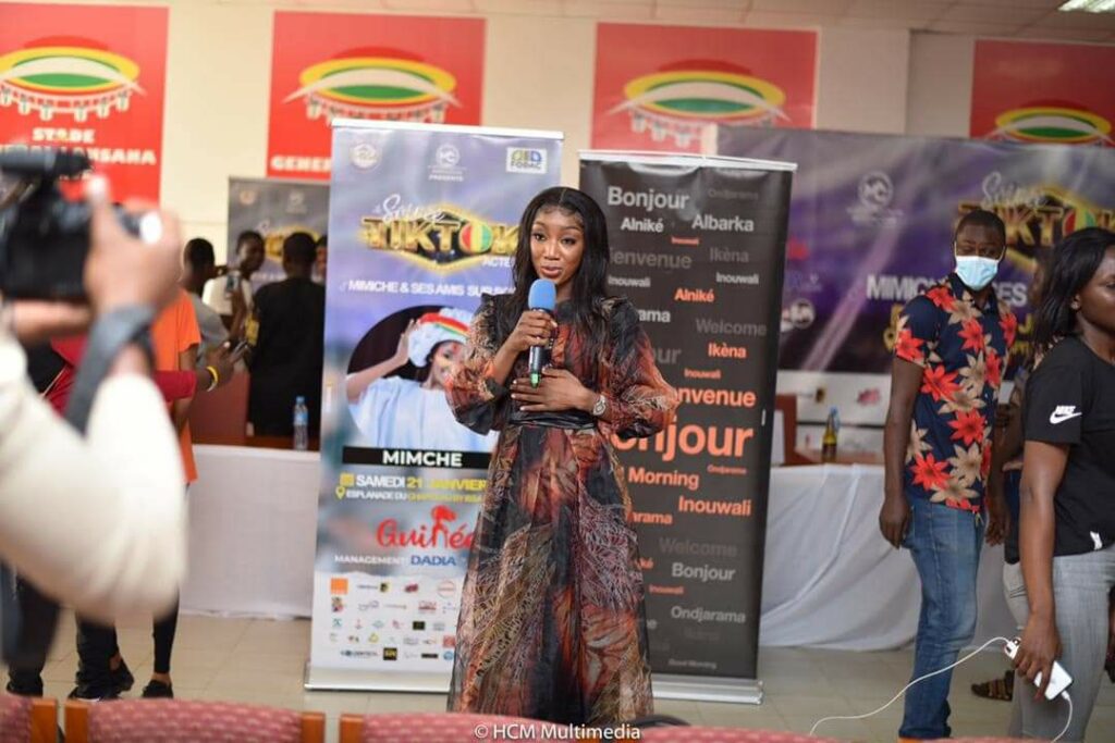 Article : Soir&eacute;e Tiktok en Guin&eacute;e : des ondes virtuelles au spectacle r&eacute;el