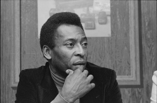 Article : Pel&eacute;&nbsp;: de la royaut&eacute; &agrave; l&rsquo;&eacute;ternit&eacute;