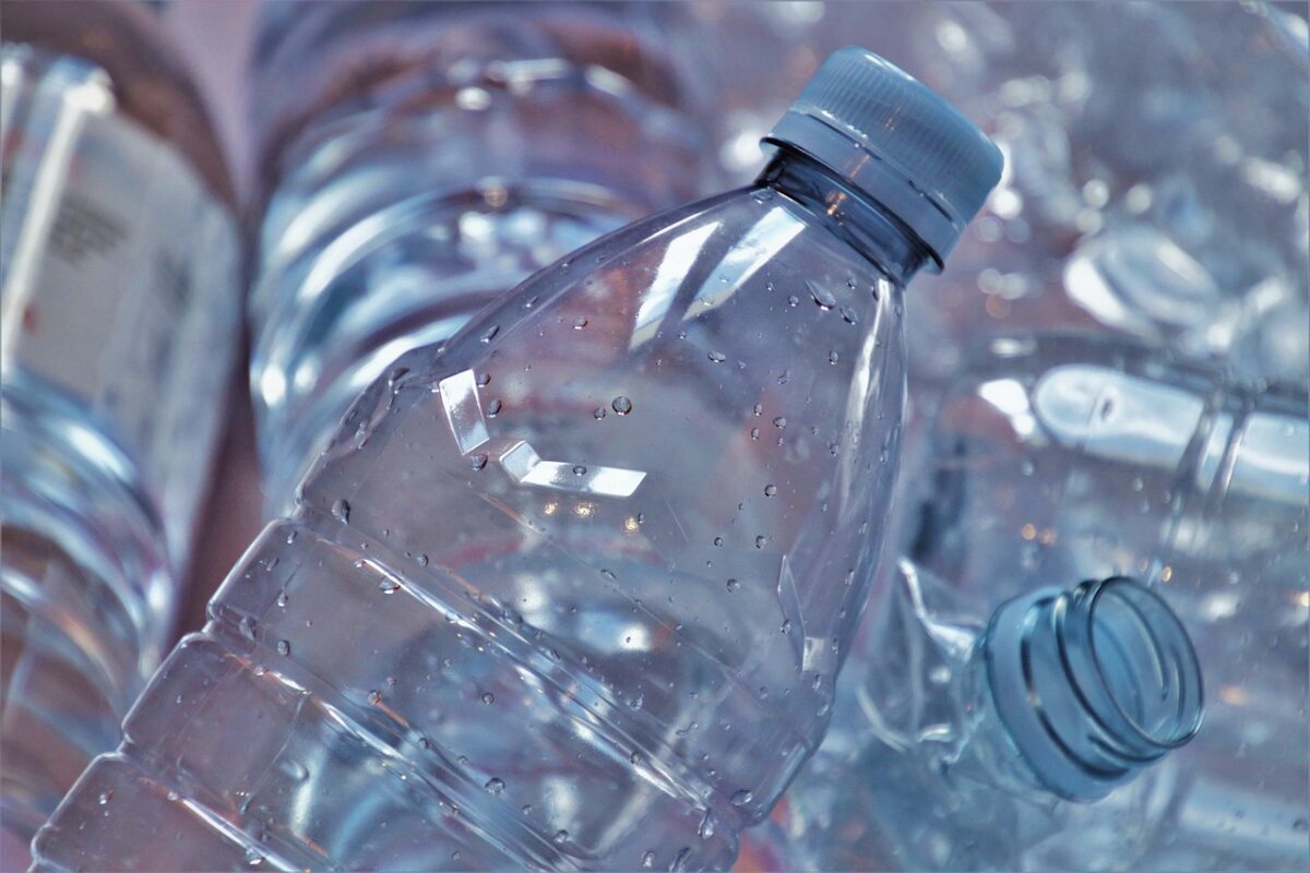 Article : Mener la &laquo;&nbsp;guerre aux d&eacute;chets&nbsp;&raquo; et lutter contre la pollution plastique