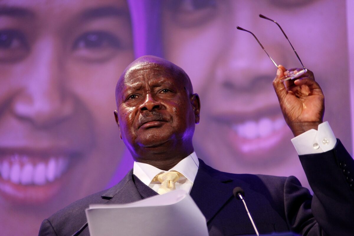 Article : Museveni active la loi anti-LGBTQIA+