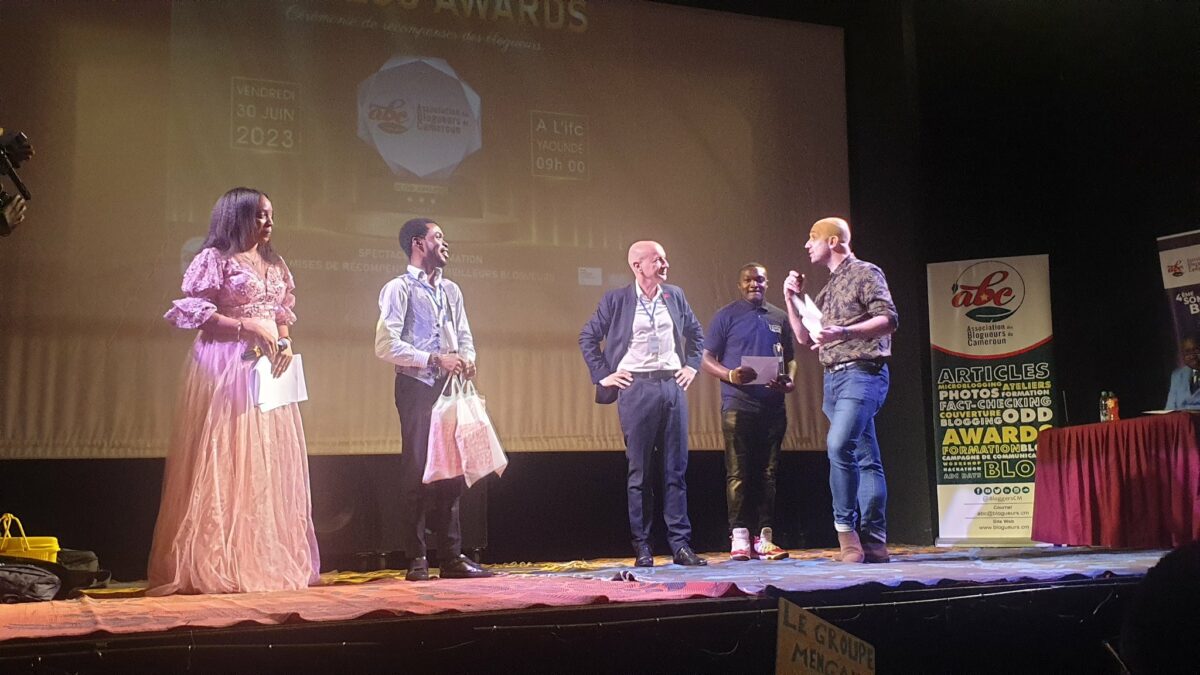 Article : Connect&eacute;s au-del&agrave; des fronti&egrave;res, des blogueurs tchadiens au #237BloggerSummit