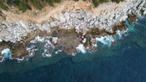 Article : L'&eacute;rosion c&ocirc;ti&egrave;re au Togo : d&eacute;fis et solutions pour prot&eacute;ger notre littoral