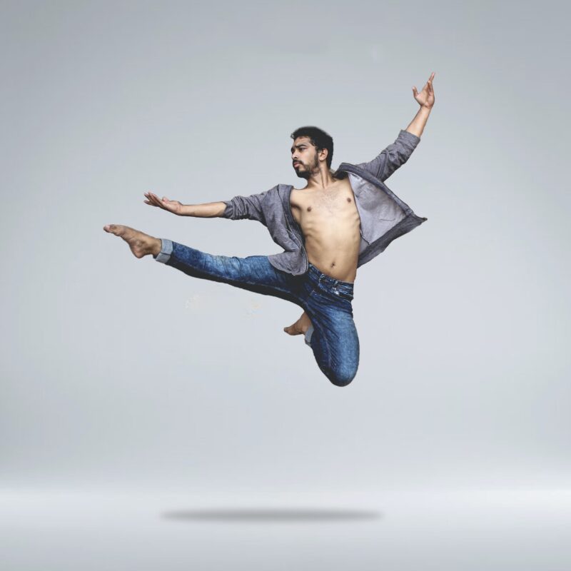 Article : &laquo;&nbsp;Ma maison est mon mouvement, ma danse&nbsp;&raquo;. Bassam Abou Diab