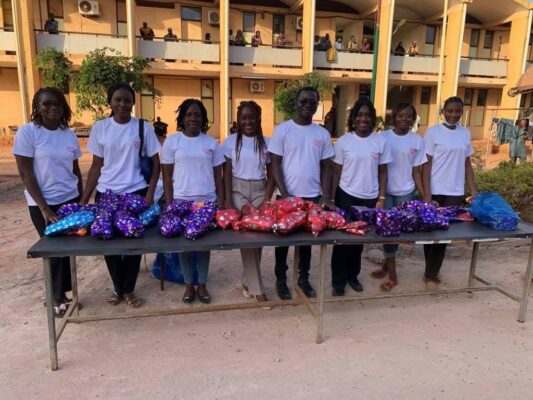 Article : Burkina : Mariame Tour&eacute; donne le sourire aux enfants du CHUSS de Bobo-Dioulasso