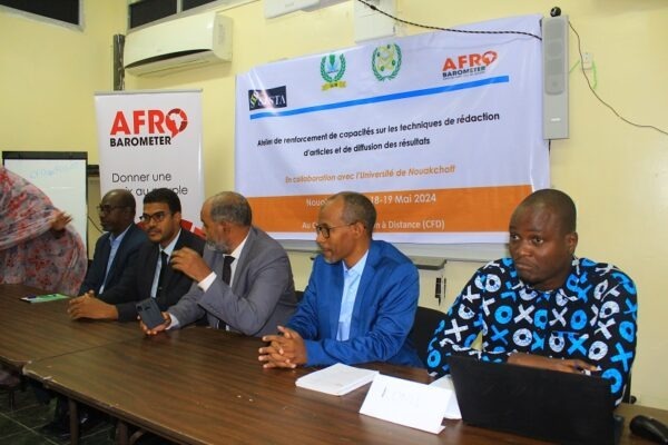 Article : Afrobarometer : les &eacute;tudiants mauritaniens form&eacute;s sur les techniques de r&eacute;daction d&rsquo;articles et d&rsquo;utilisation des donn&eacute;es