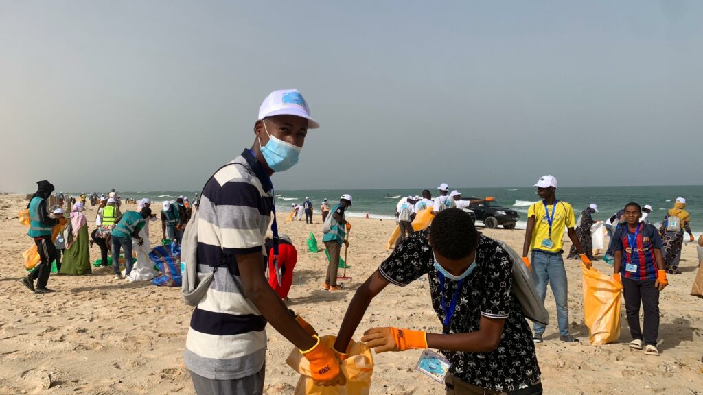 Article : Journ&eacute;es de l&rsquo;Environnement en Mauritanie : nettoyage annuel de la plage de Nouakchott